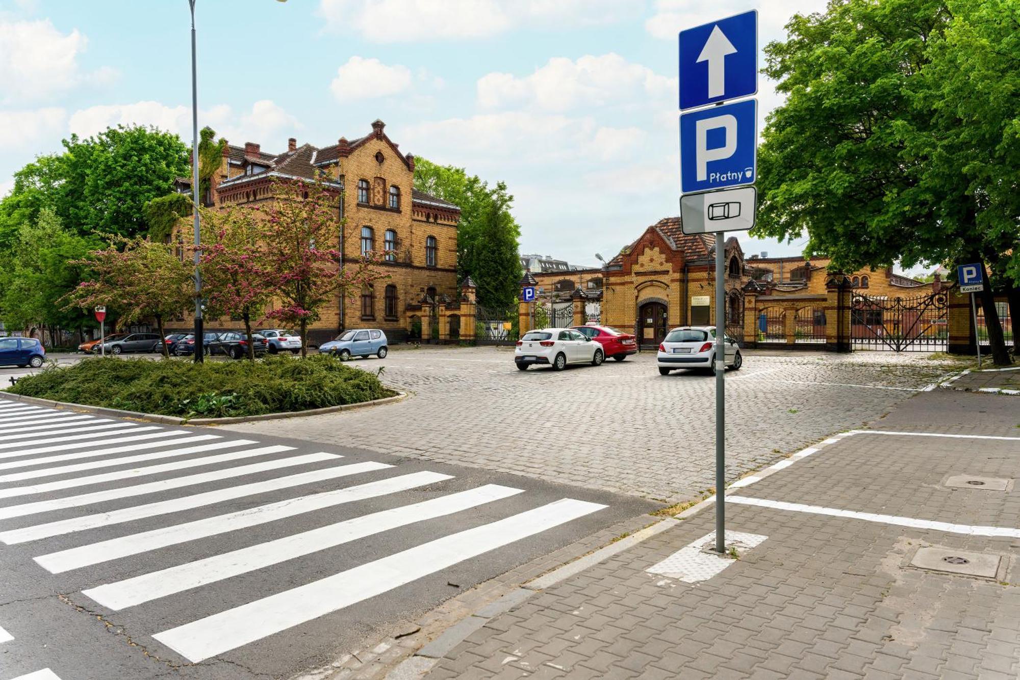 Esencja Apartments With Free Parking Garbary 104 By Renters Poznań Extérieur photo